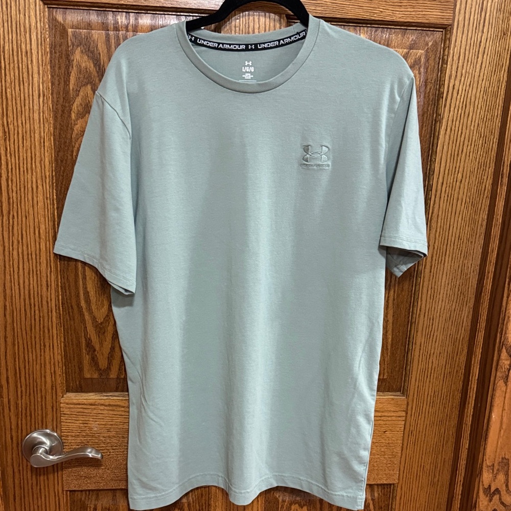 Under Armour Men's Sage Green Short Sleeve Performance Tee